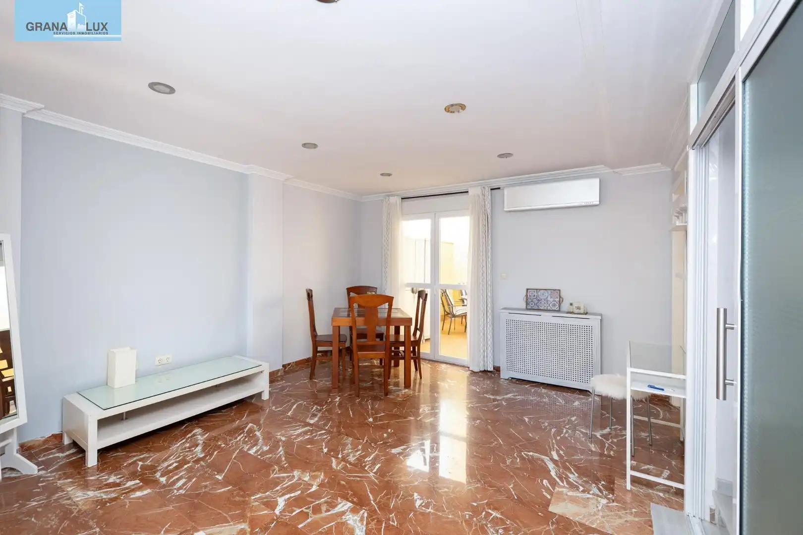 Casa adosada en venda en Cenes de la Vega amb Aire condicionat, Calefacció i Terrassa