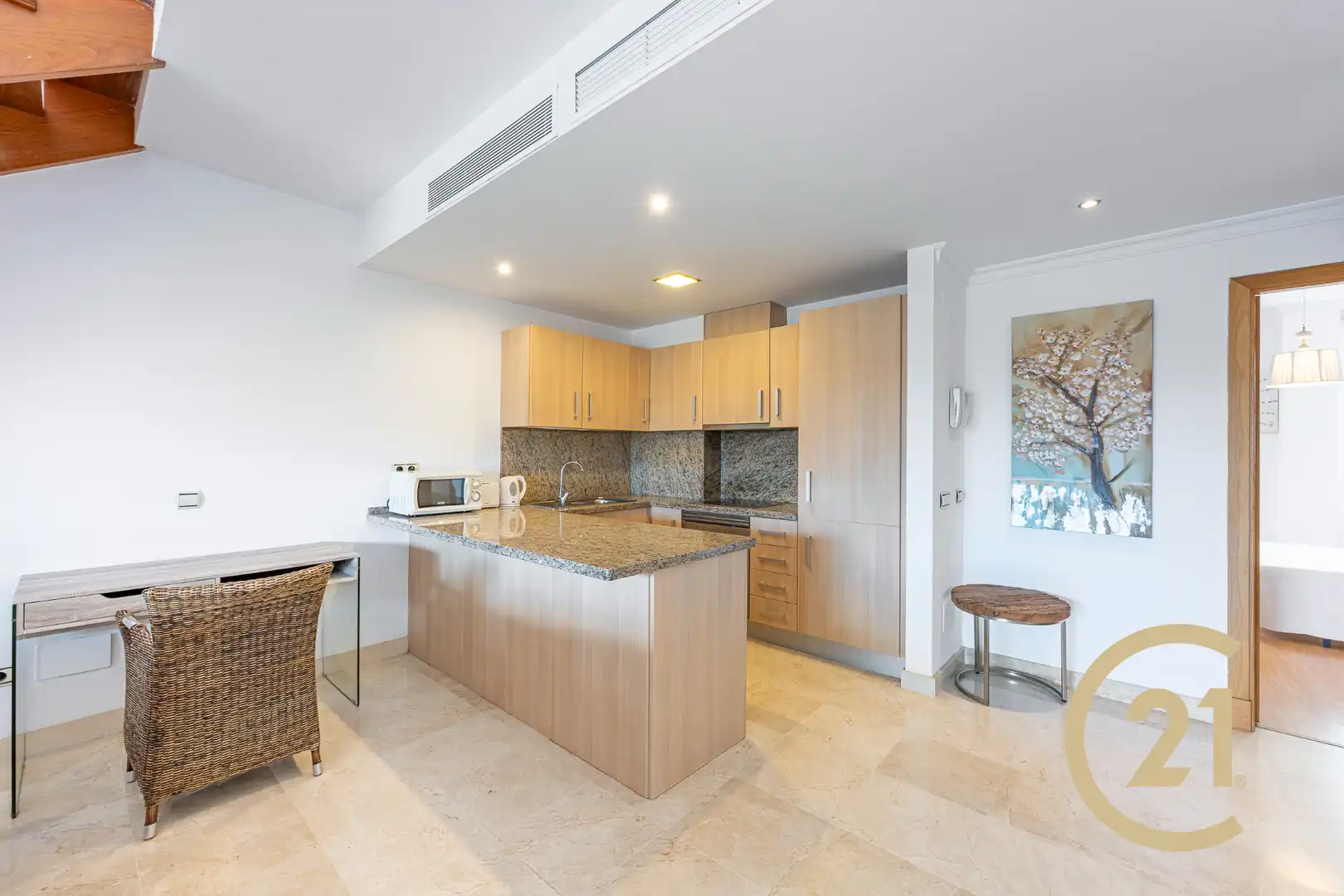 Cuina de Dúplex en venda en Estepona amb Aire condicionat, Terrassa i Moblat