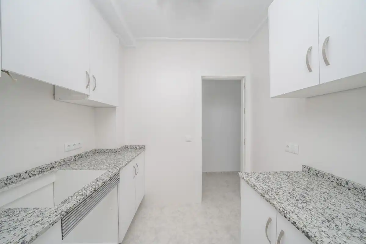Cuina de Planta baixa en venda en Torrevieja amb Aire condicionat, Calefacció i Terrassa