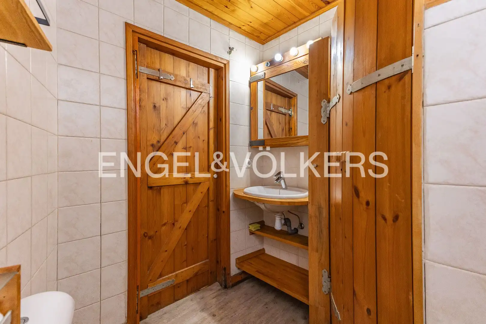 Bathroom of Apartments for sale in Sabadell  with Air Conditioner and Heating