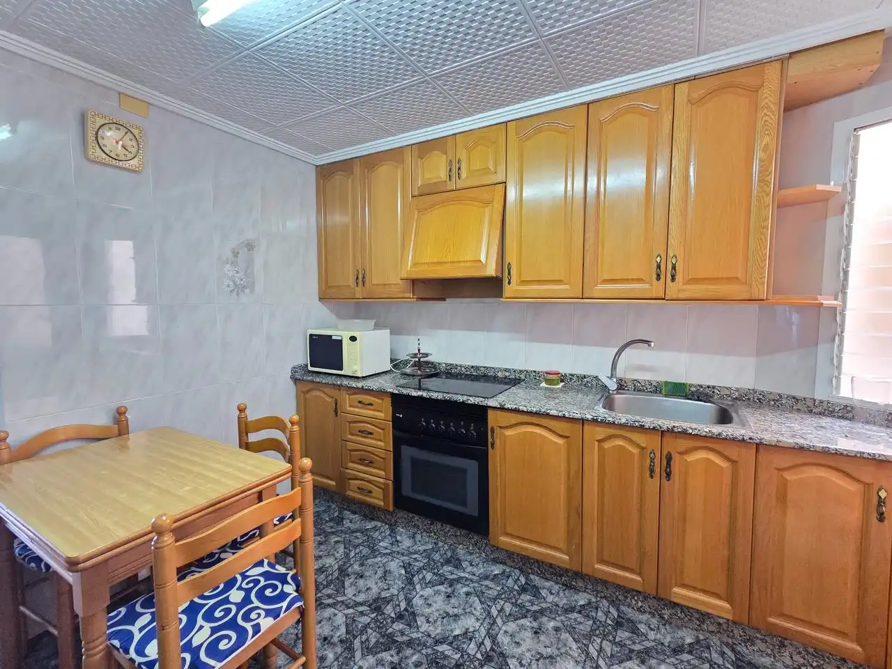 Kitchen of Flat for rent in Elche / Elx  with Furnished and Balcony