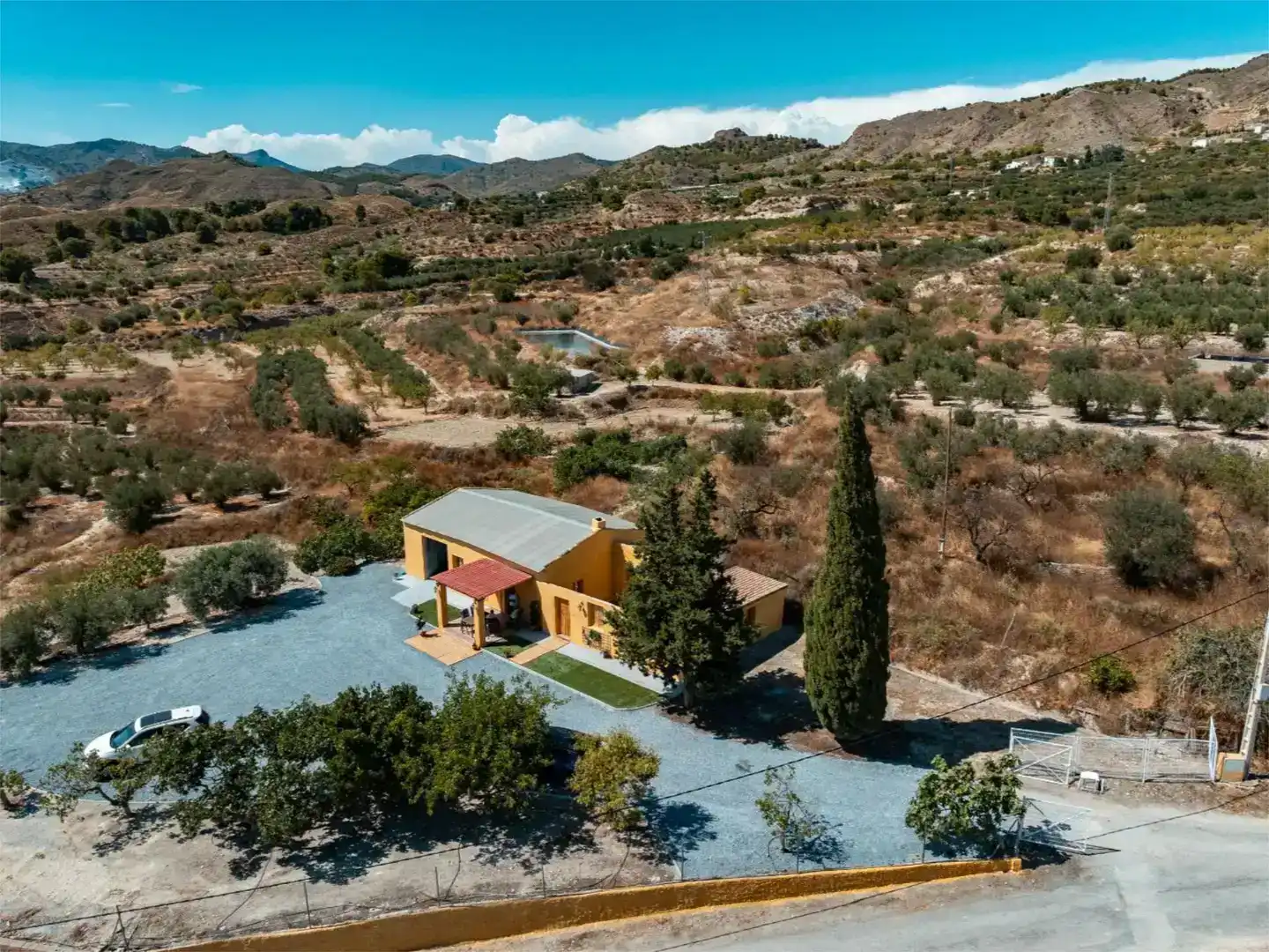 Vista exterior de Pis en venda en Somontín amb Jardí privat, Traster i Moblat