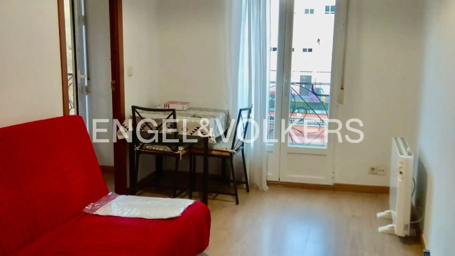 Terraza de Piso de alquiler en  Madrid Capital con Calefacción, Parquet y Amueblado