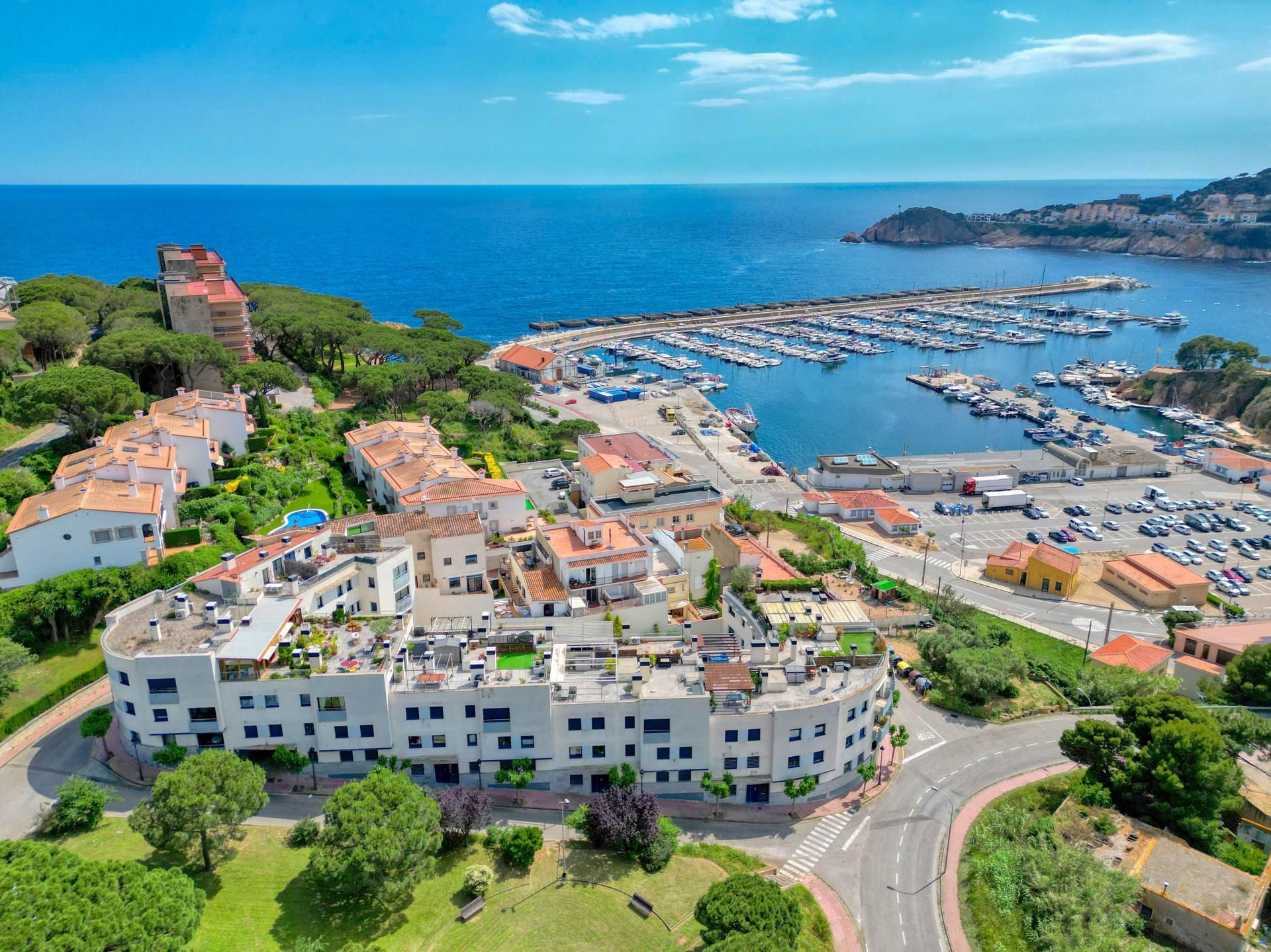 Vista exterior de Apartament en venda en Sant Feliu de Guíxols amb Calefacció, Terrassa i Piscina