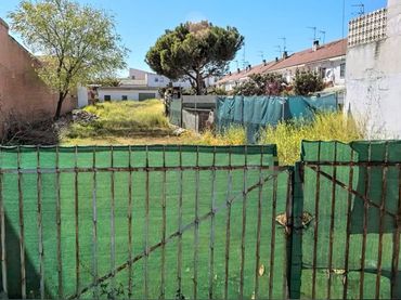 Terreny residencial en venda a Calle TORRELAGUNA