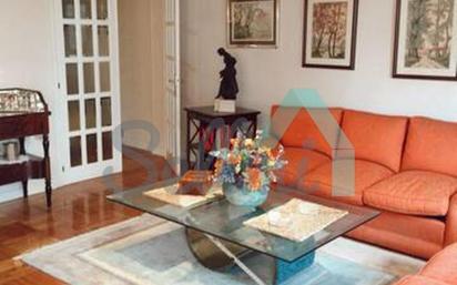 Wohnzimmer von Wohnung zum verkauf in Pravia mit Heizung, Parkett und Terrasse