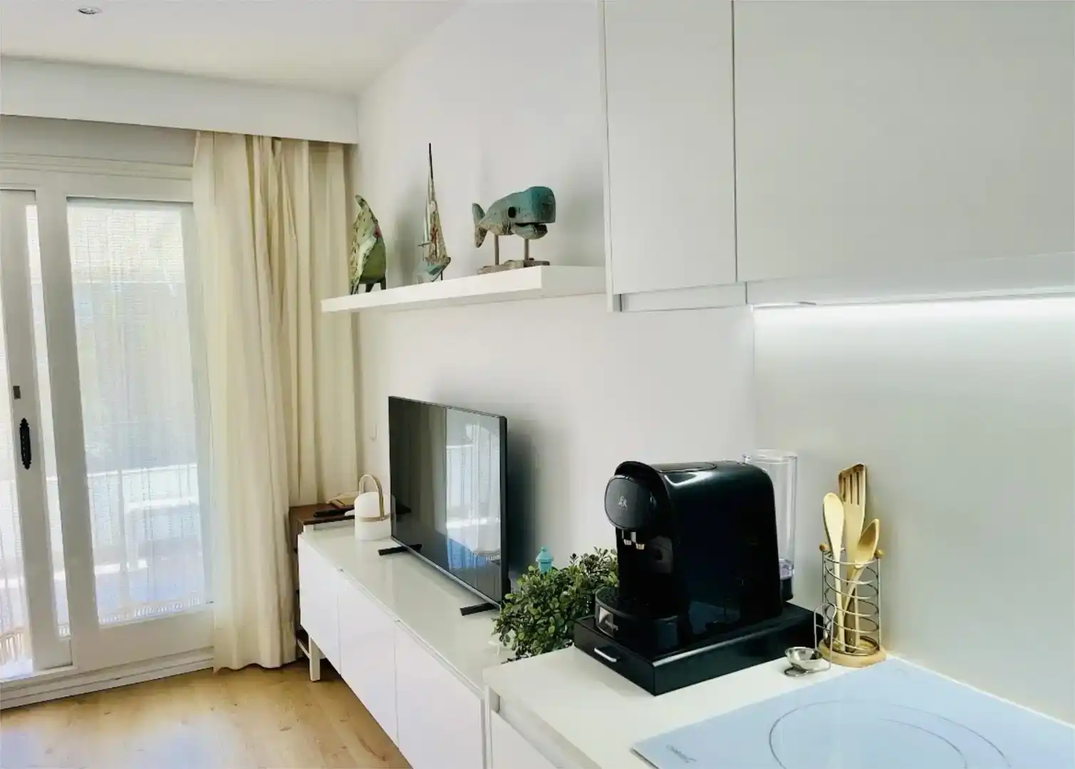 Wohnzimmer von Wohnung zur Miete in Palafrugell mit Privatgarten, Parkett und Schwimmbad