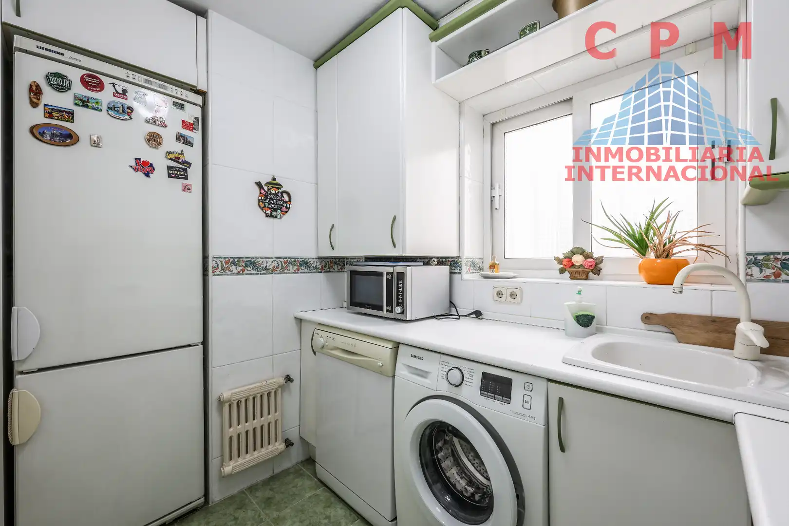 Cocina de Piso de alquiler en Madrid con Aire acondicionado, Calefacción y Horno