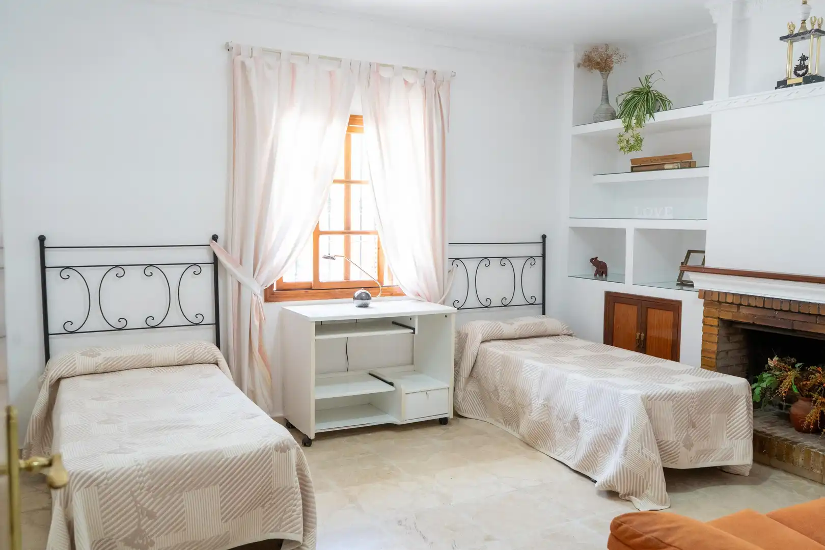 Dormitori de Casa o xalet en venda en Sanlúcar de Barrameda amb Jardí privat
