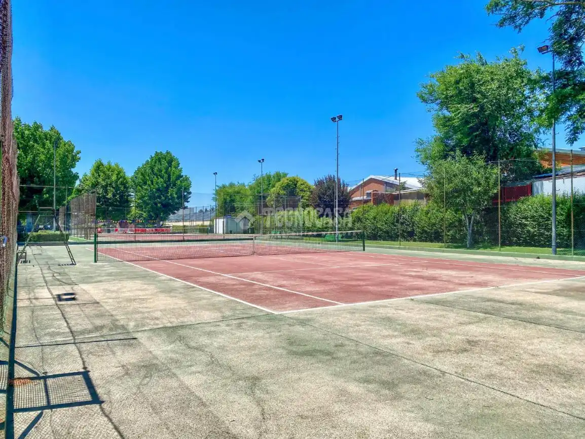 Exterior view of Flat for sale in Fuenlabrada  with Heating, Swimming Pool and Community pool