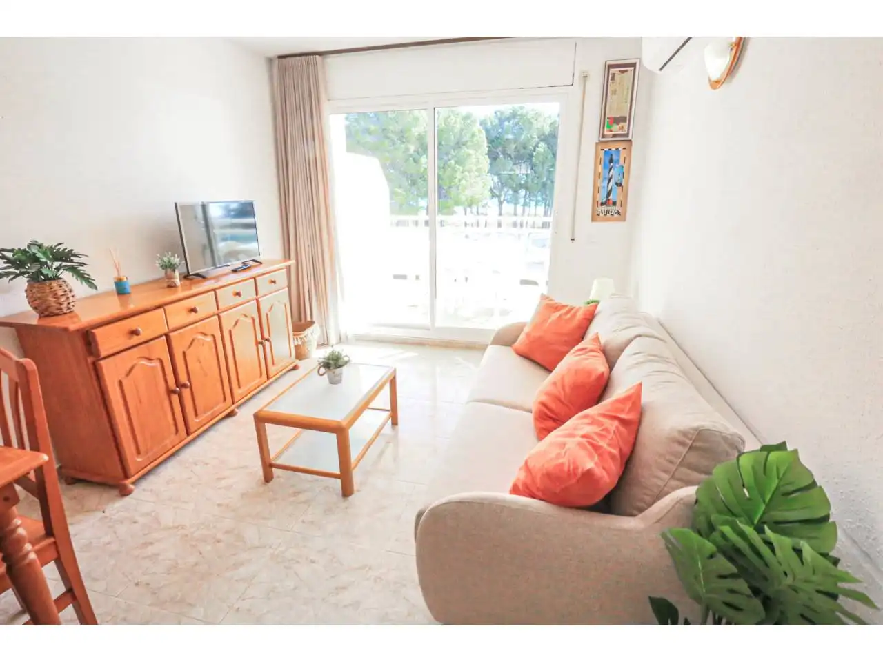 Sala de estar de Apartamento en venta en Vandellòs i l'Hospitalet de l'Infant con Aire acondicionado, Terraza y Trastero