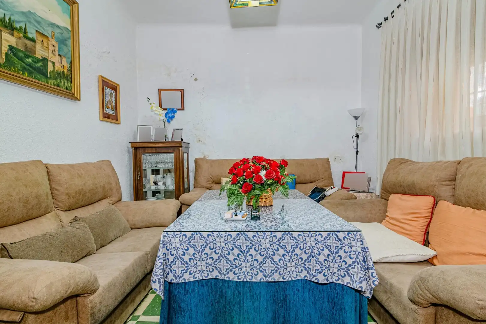 Sala d'estar de Casa adosada en venda en La Zubia amb Terrassa