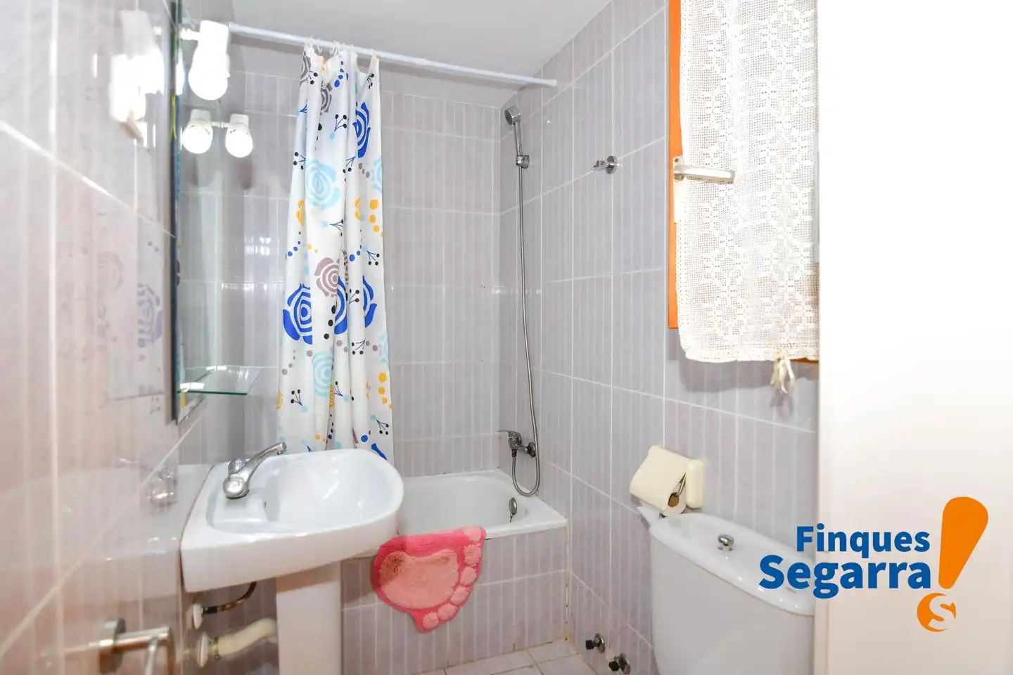 Badezimmer von Wohnung zum Verkauf in Roda de Berà mit Terrasse