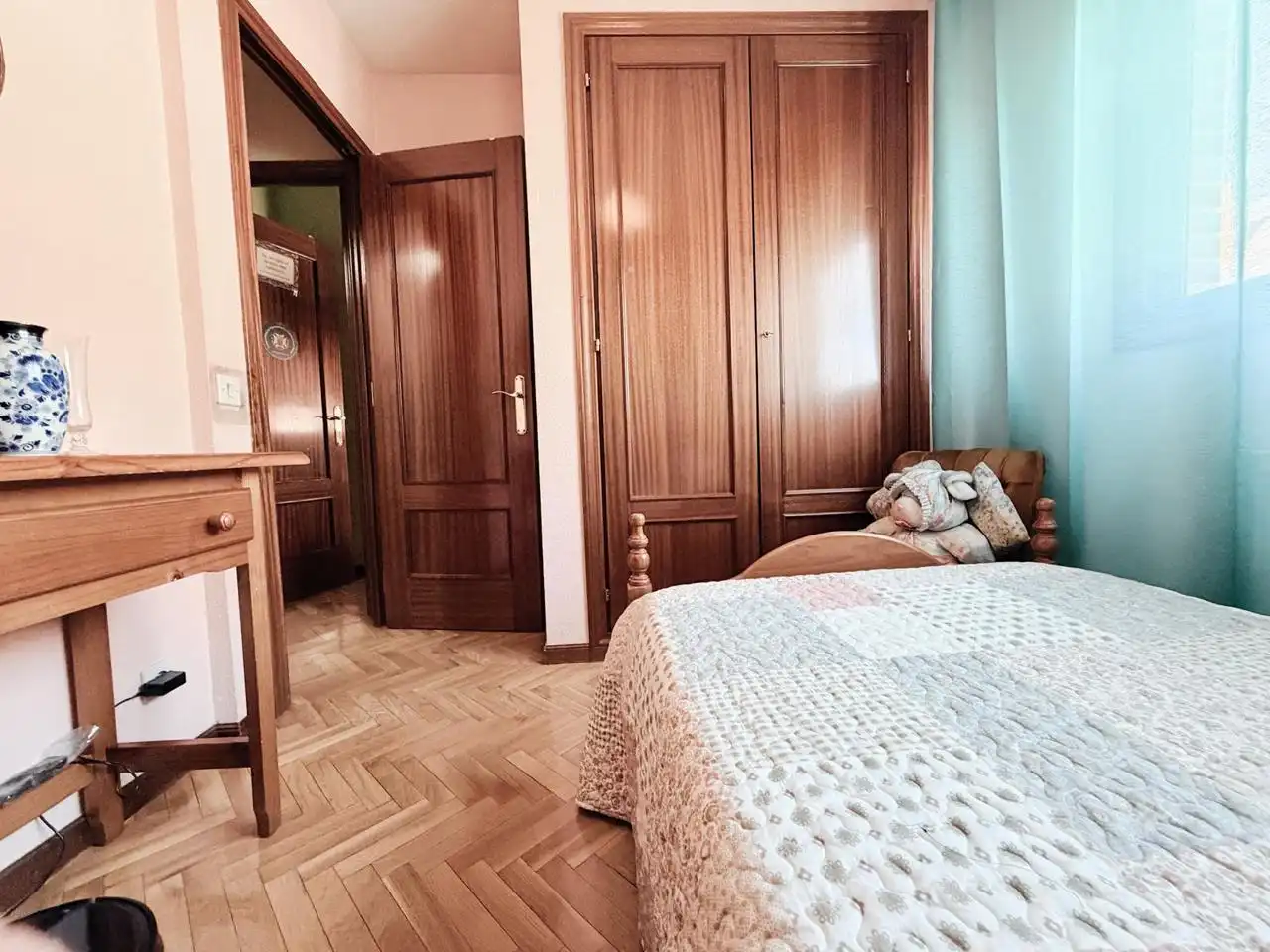 Dormitori de Casa adosada en venda en Getafe amb Aire condicionat, Jardí privat i Terrassa