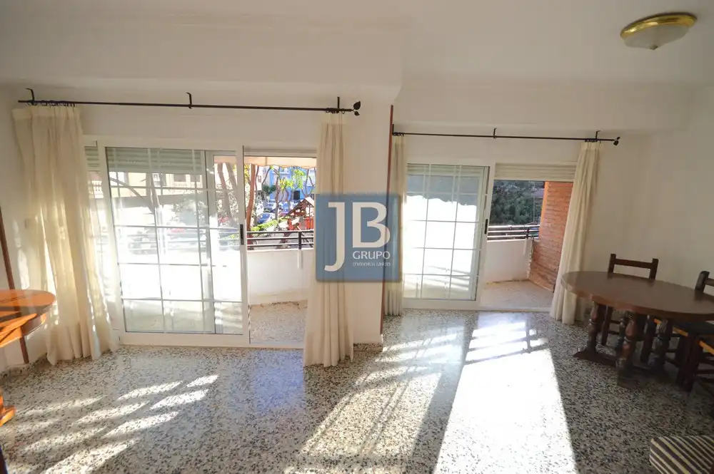 Vista exterior de Piso en venta en L'Alcúdia de Crespins con Balcón