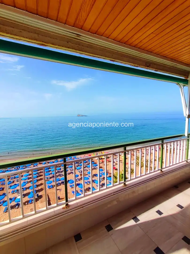 Bedroom of Flat for rent in Benidorm  with Air Conditioner, Heating and Terrace