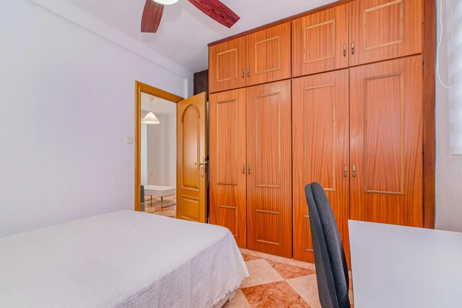 Bedroom of Flat for rent in Granada  with Furnished
