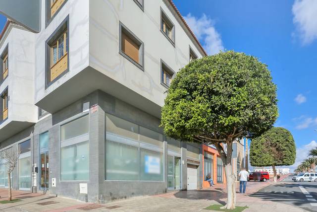 Local comercial en Alquiler en JUAN DE BETHENCOURT en Fabelo