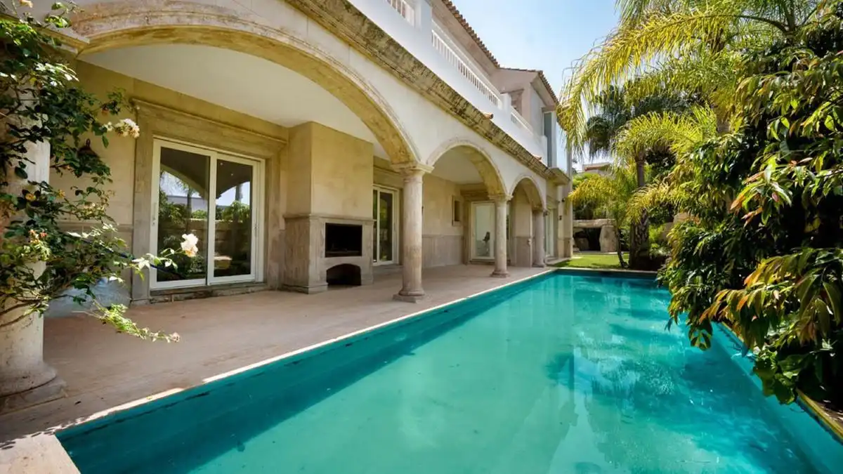 Swimming pool of Houses for sale in Marbella  with Air Conditioner, Private garden and Terrace