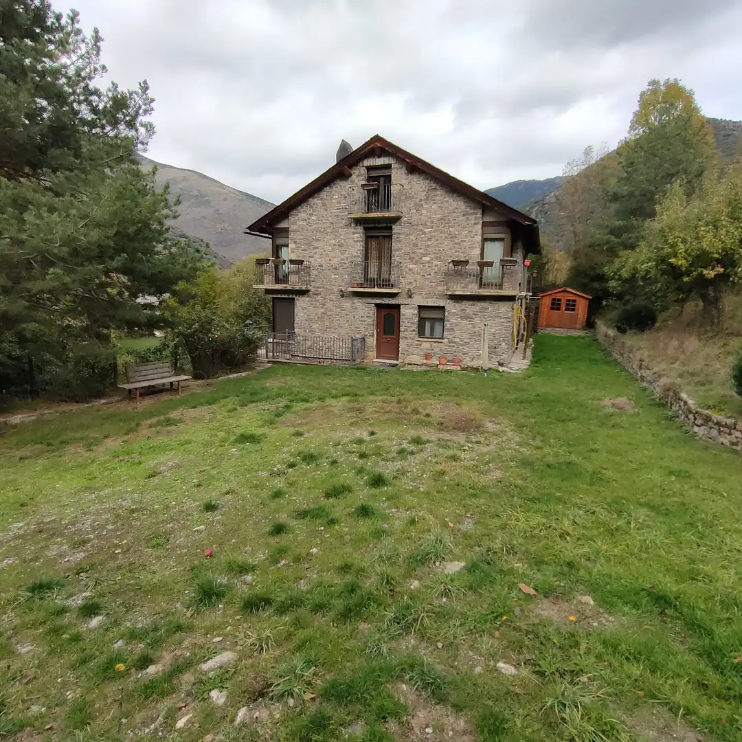 Casa con giardino in vendita a Sort, imagen 2