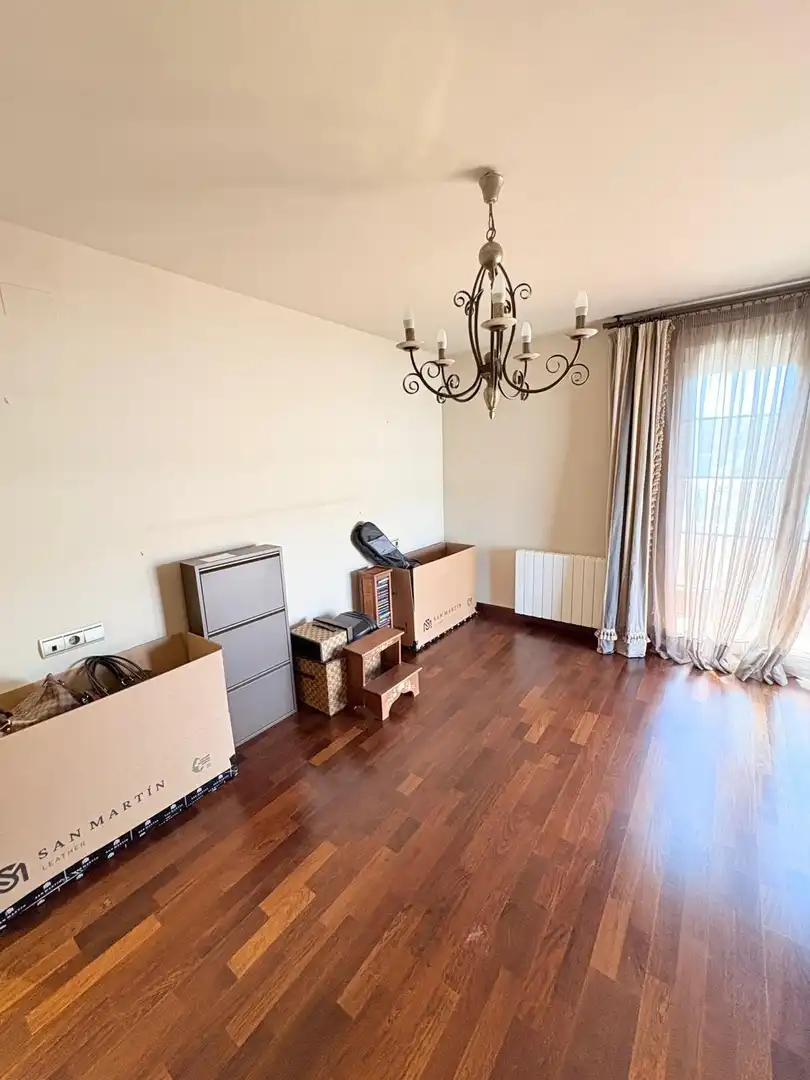 Sala d'estar de Casa o xalet en venda en Petrer amb Aire condicionat, Calefacció i Jardí privat
