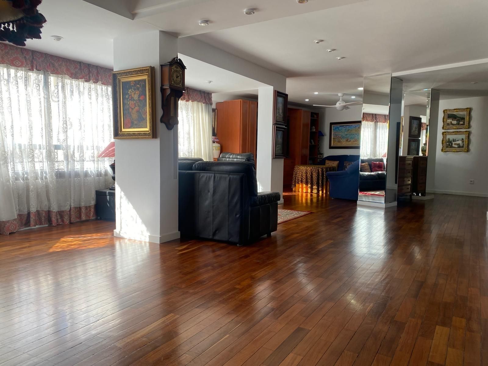 Living room of Flat for sale in Elche / Elx  with Air Conditioner, Parquet flooring and Storage room