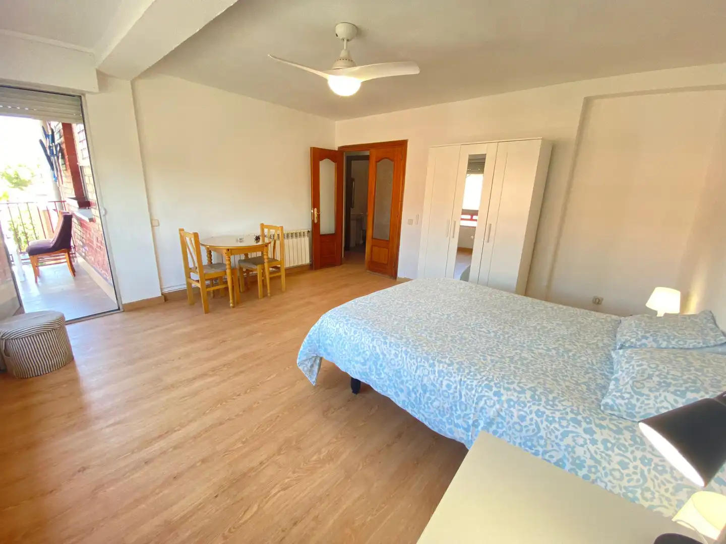 Room in Calle Pedroches, 7, Entrevías