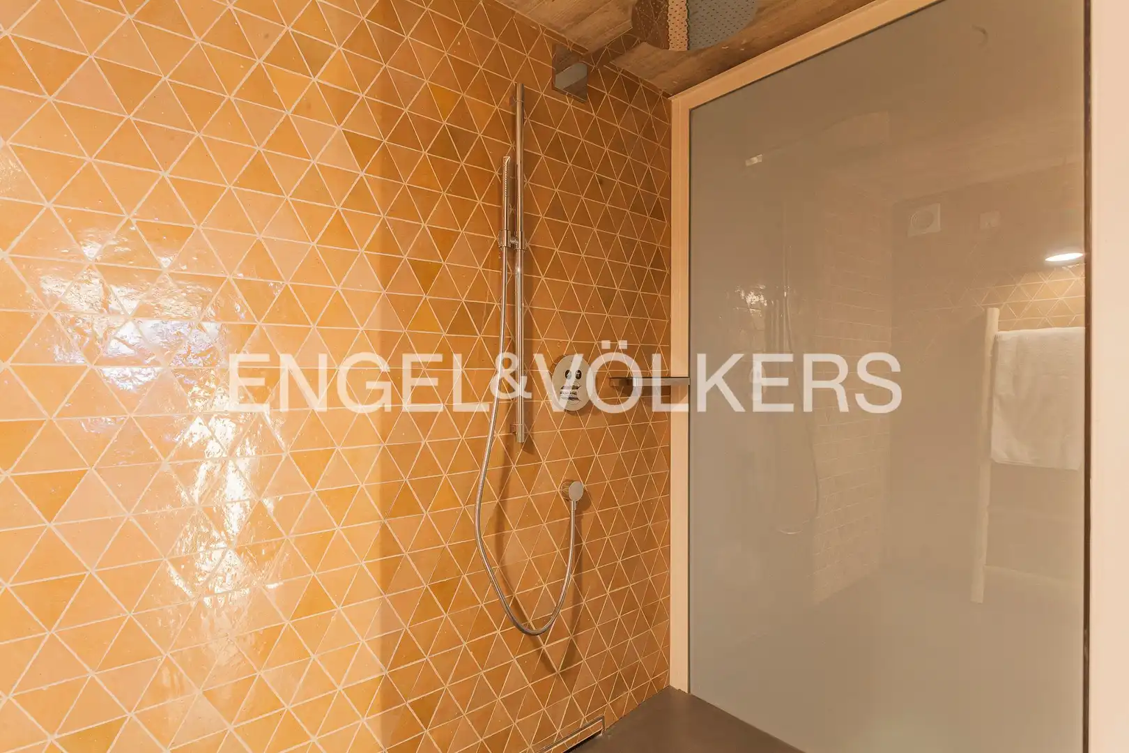 Bany de Casa o xalet de lloguer en Barcelona amb Aire condicionat, Calefacció i Terrassa
