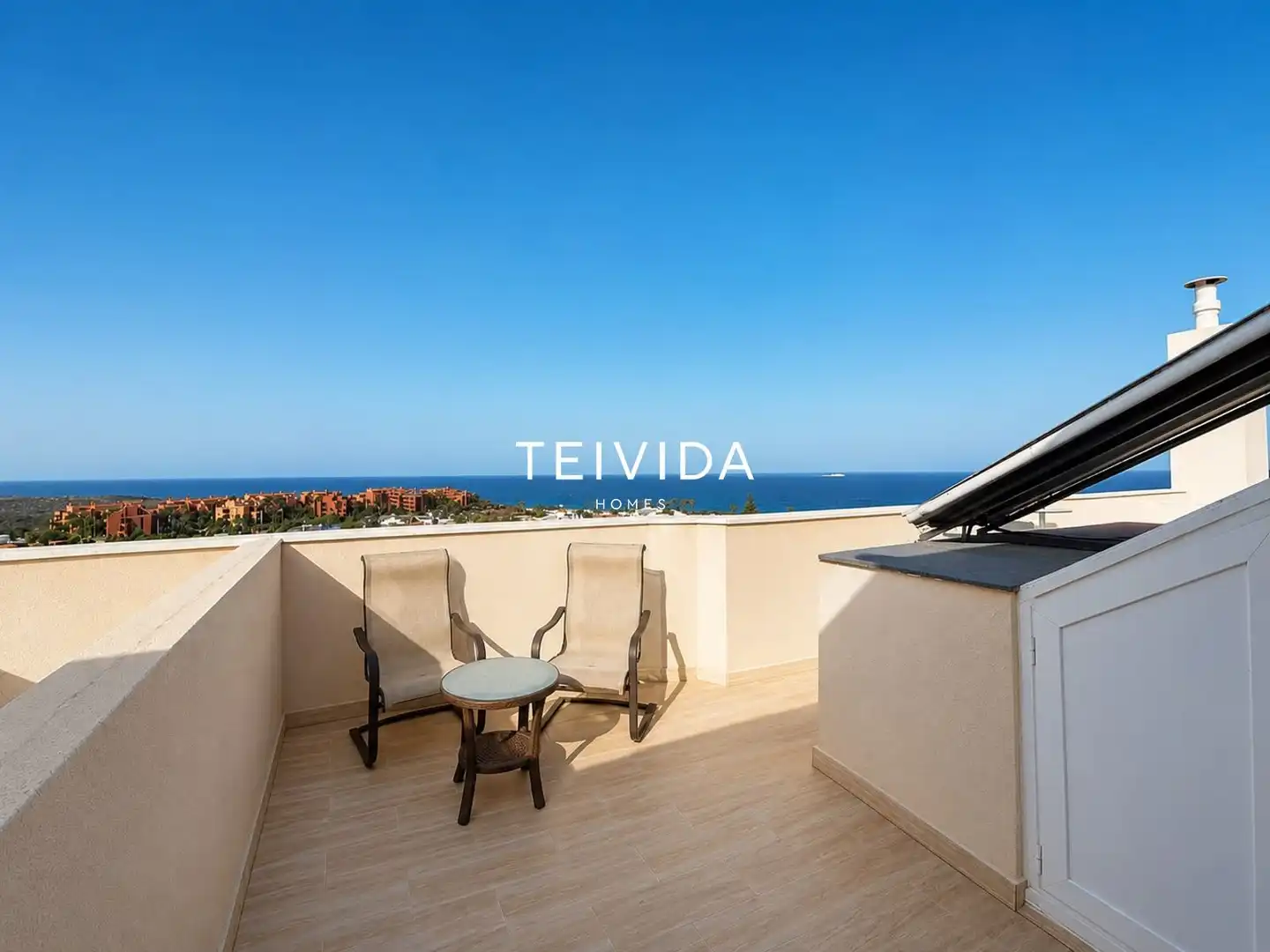 Terrasse von Dachboden zur Miete in Arona mit Terrasse, Schwimmbad und Möbliert
