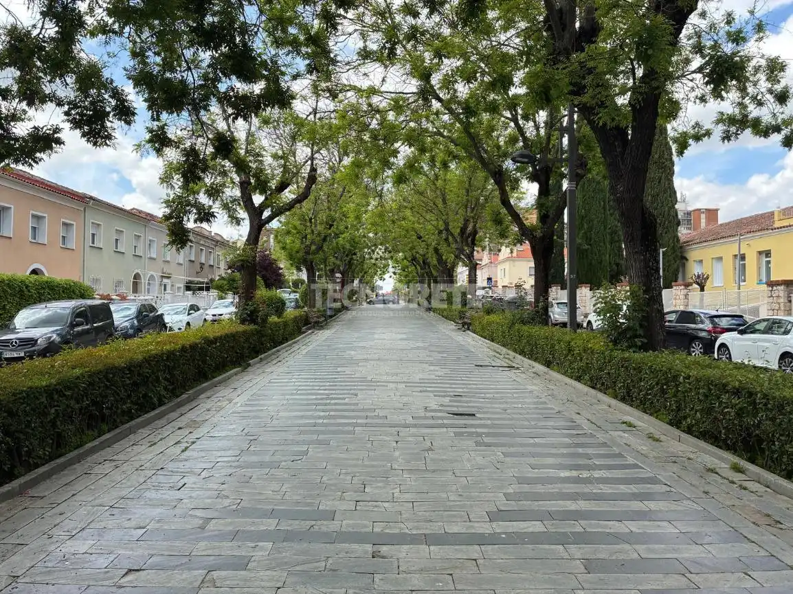 Vista exterior de Piso en venta en Guadalajara con Calefacción y Terraza