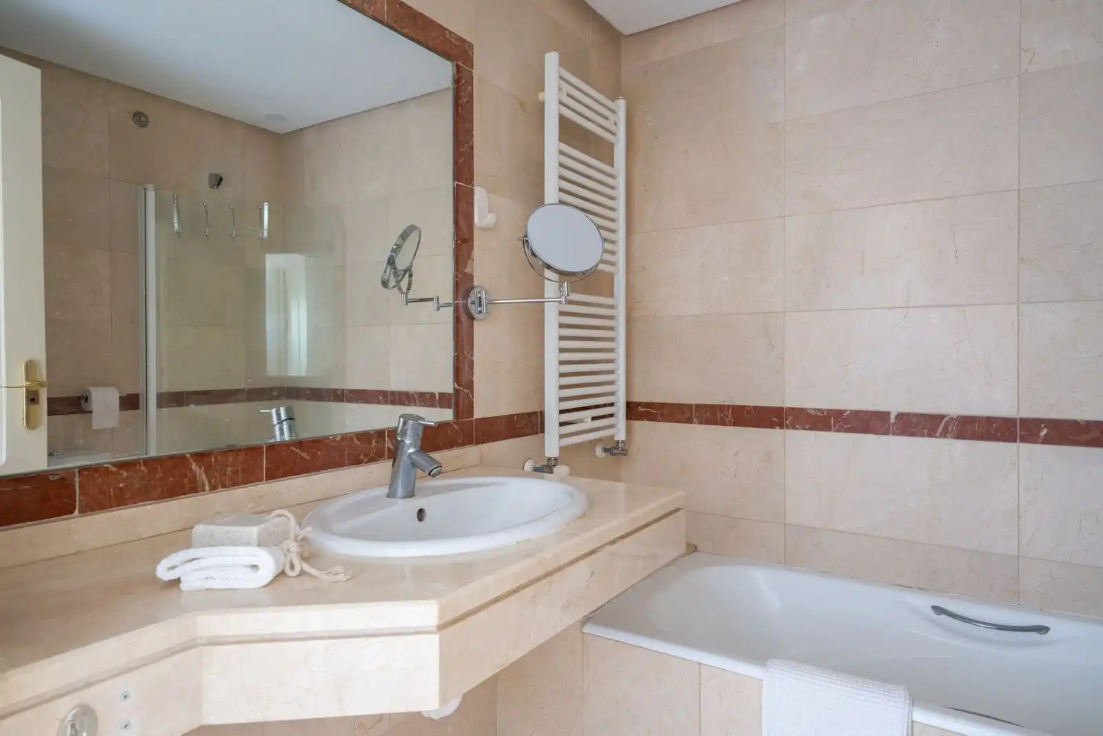 Bany de Apartament en venda en Marbella amb Aire condicionat, Terrassa i Traster