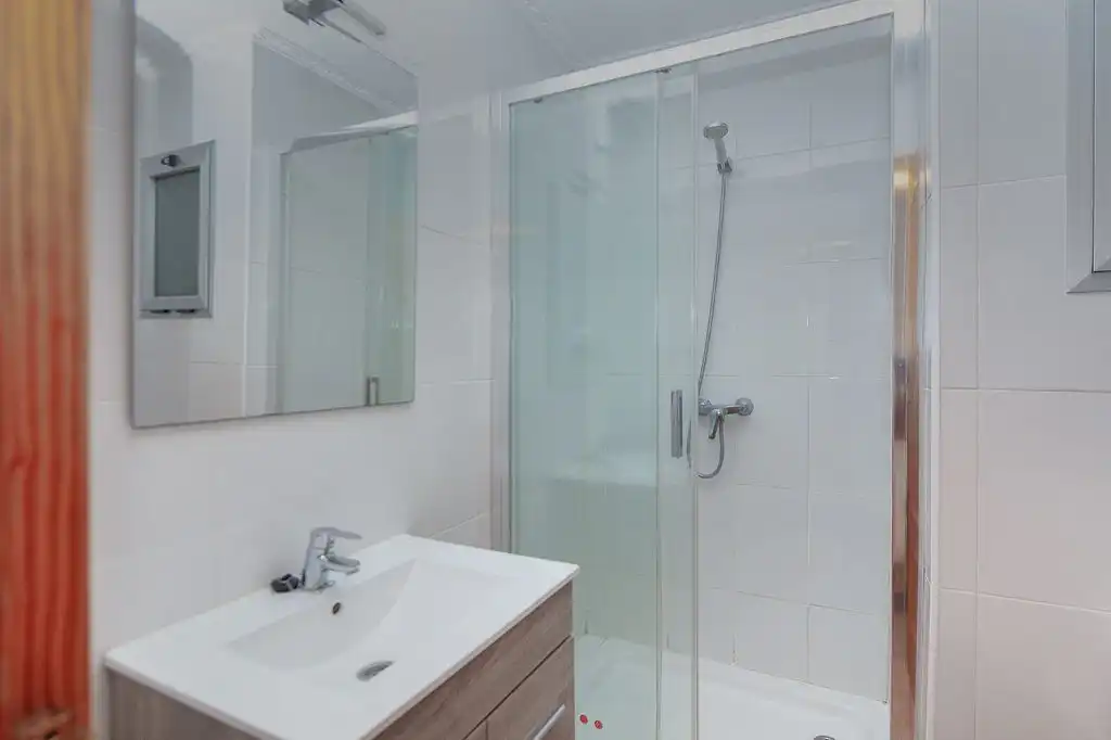 Bathroom of Flat for sale in Torrent