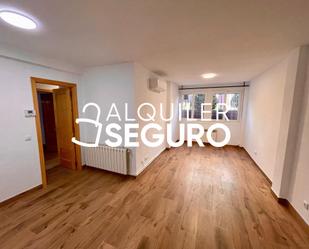 Bedroom of Flat to rent in Fuenlabrada  with Air Conditioner