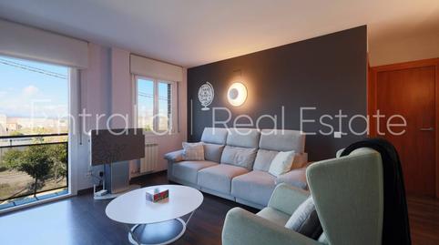 Foto 3 de Pis en venda a Calle Cabaña, Celrà, Girona