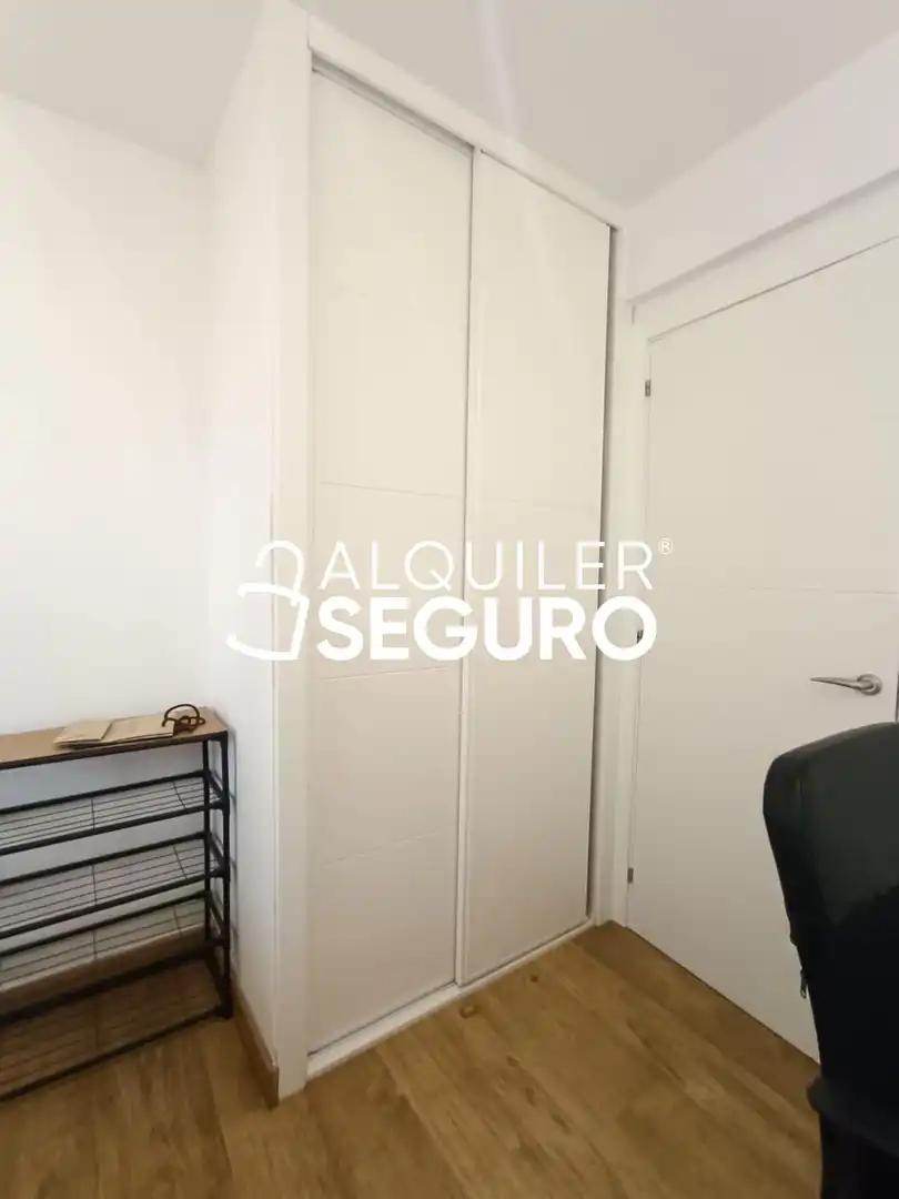 Bedroom of Flat for rent in Madrid  with Air Conditioner, Heating and Terrace