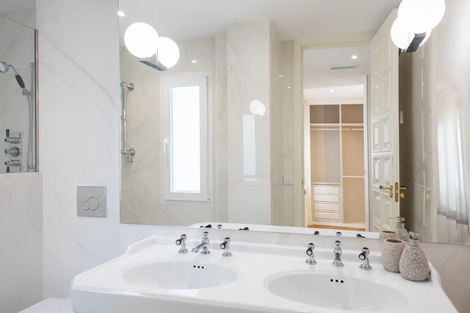 Baño de Piso en venta en Madrid con Aire acondicionado, Calefacción y Parquet
