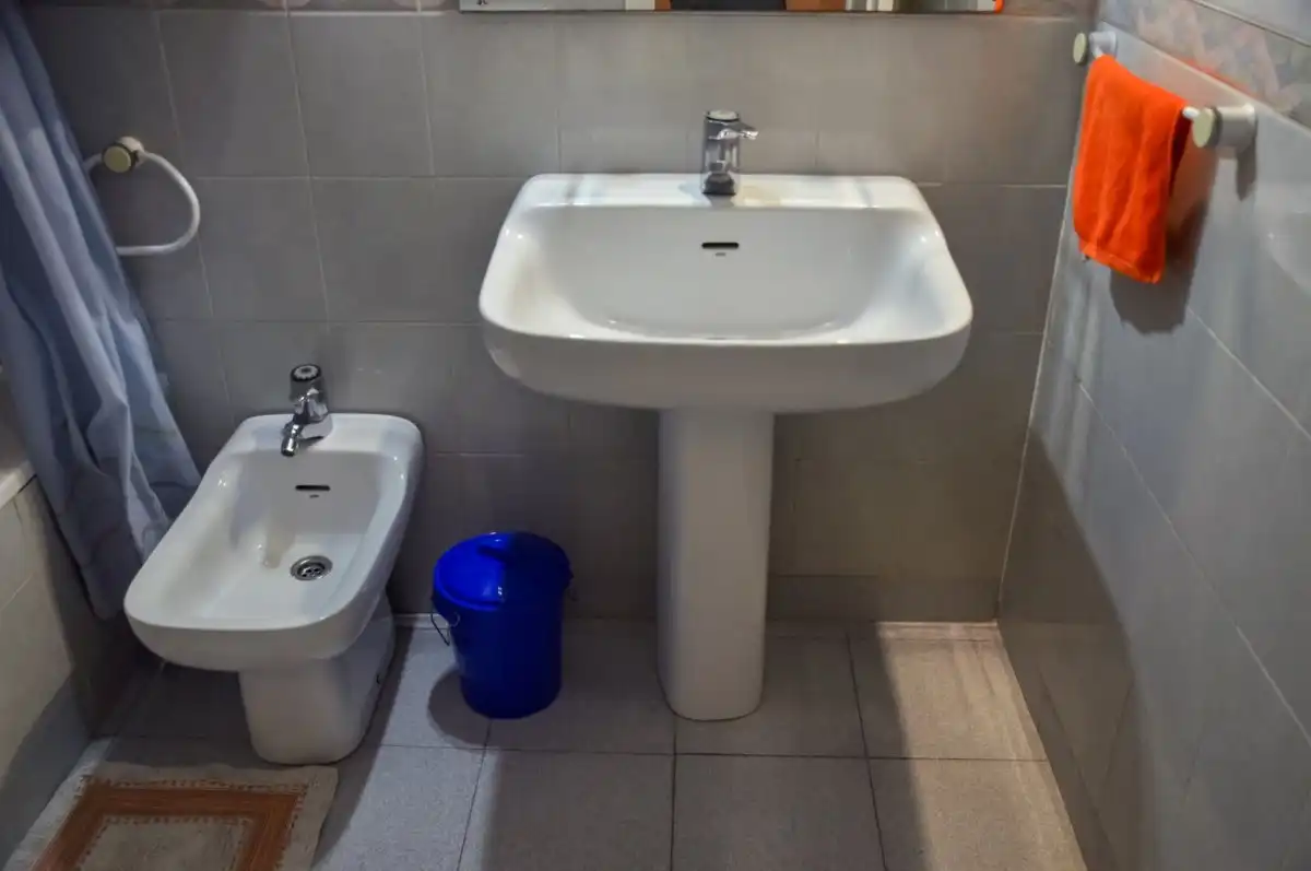 Bathroom of Flat for sale in Málaga  with Balcony
