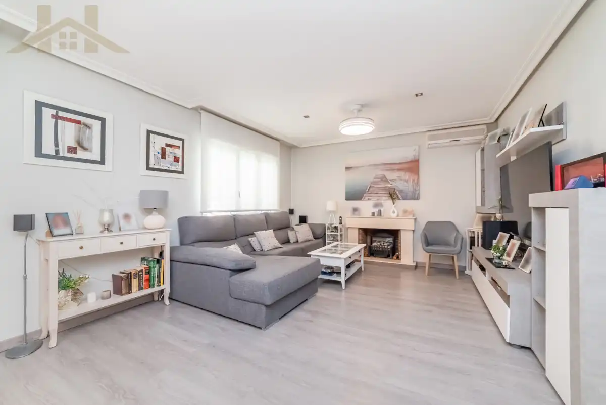 Living room of Detached homes for sale in Rivas-Vaciamadrid  with Air Conditioner, Heating and Private garden