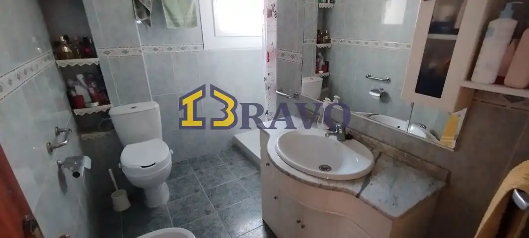 Baño de Dúplex en venta en Medina de Pomar con Calefacción, Jardín privado y Terraza