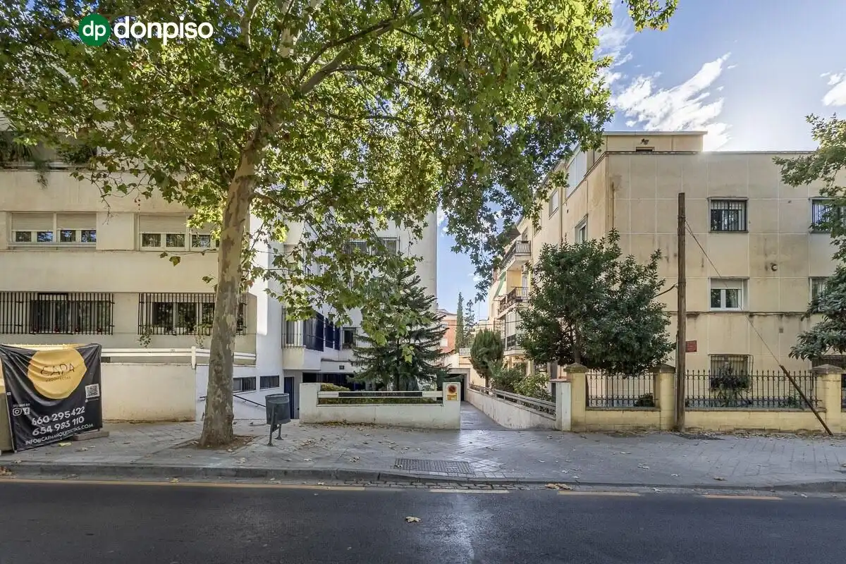 Vista exterior de Piso en venta en Genil