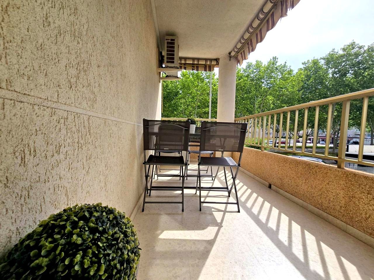 Terrassa de Apartament de lloguer en Gandia amb Aire condicionat, Terrassa i Moblat