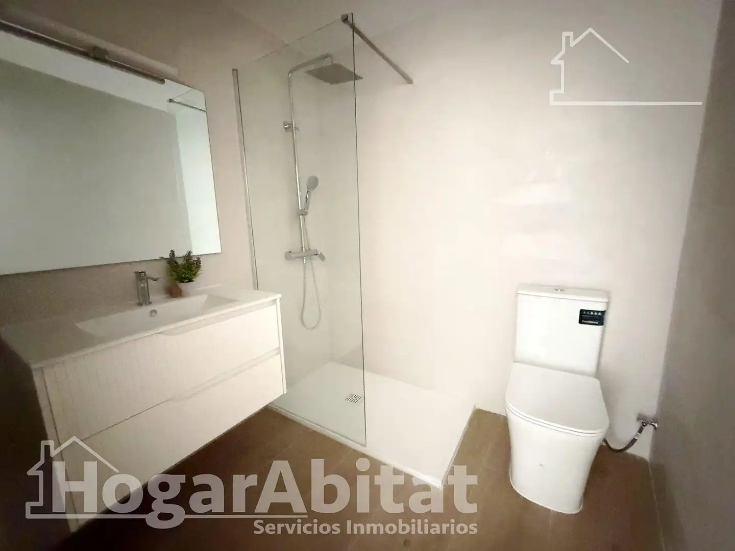 Baño de Piso en venta en Sagunto / Sagunt con Terraza