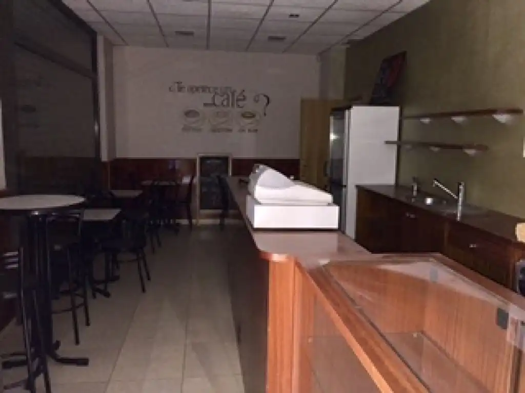Local comercial en venda a Llevant