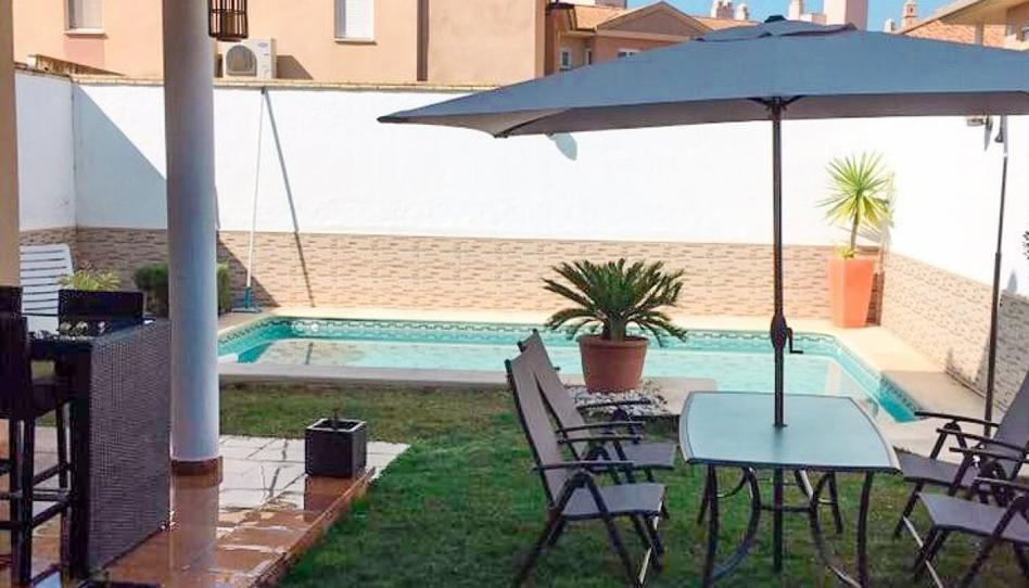 Foto 1 de Casa adosada en venda a Centro, Sevilla