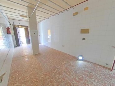 Local comercial en venda a Calle Larga