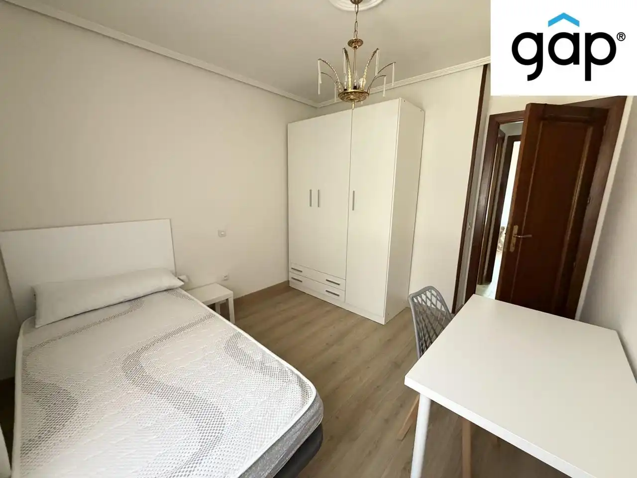 Schlafzimmer von Wohnung zur Miete in Cuenca mit Heizung, Terrasse und Möbliert