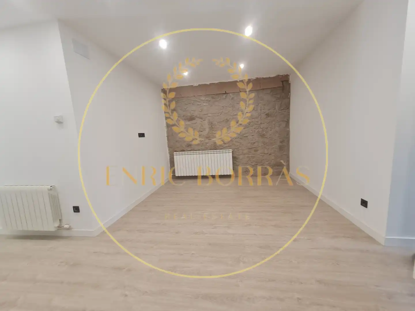 Pis en venda en Casserres amb Calefacció, Parquet i Terrassa