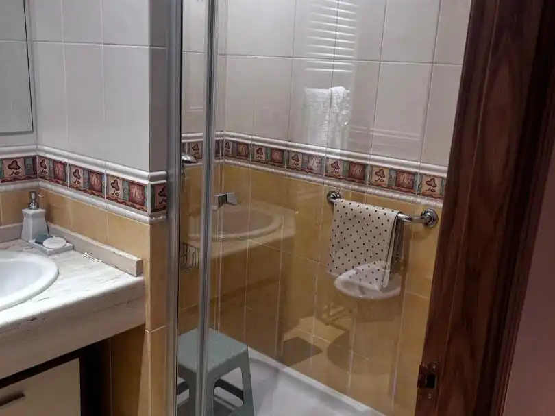 Baño de Piso de alquiler en La Guija