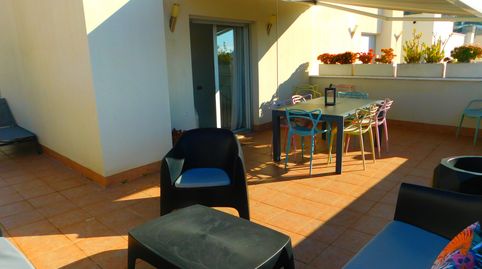 Exclusivo ático dúplex con terraza de 66 m², licencia turística, parking y trastero, centro Roses