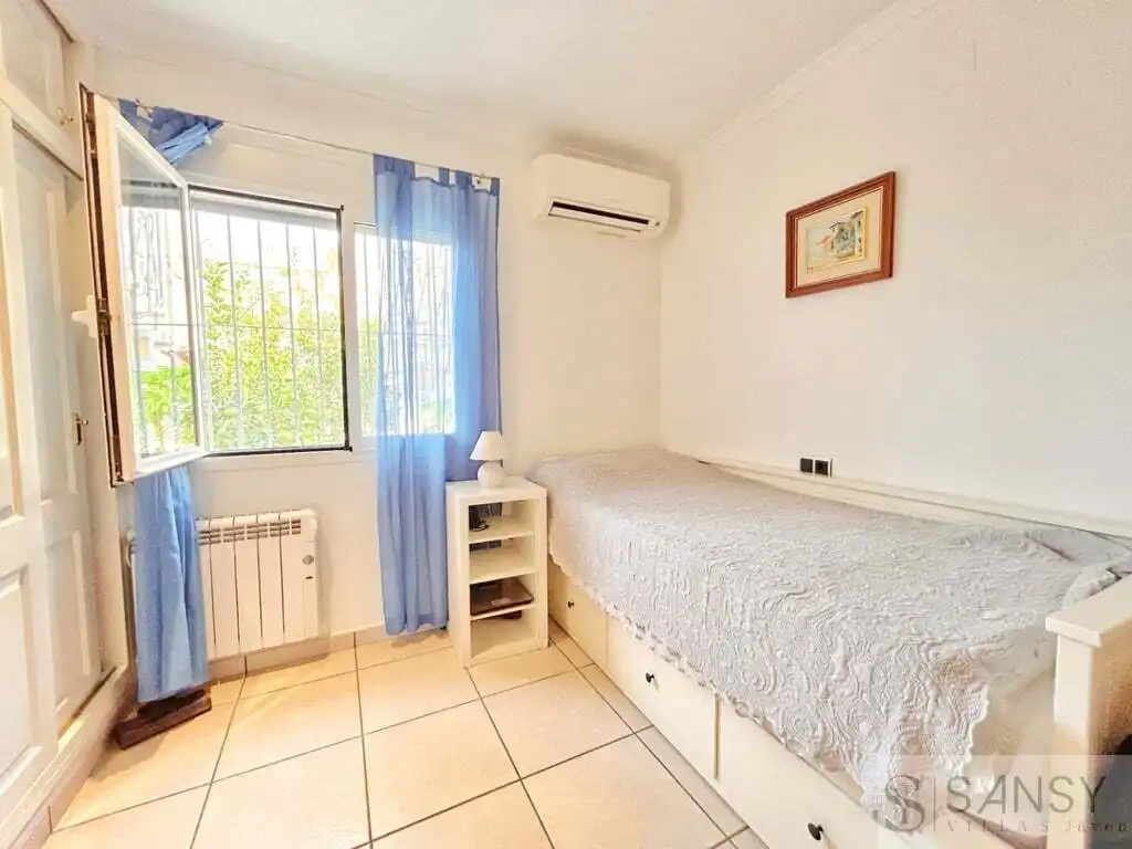 Dormitori de Casa o xalet en venda en Dénia amb Aire condicionat, Calefacció i Terrassa